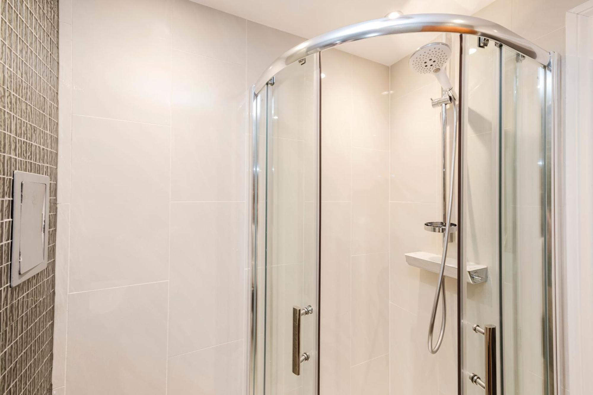 Joivy Stylish Apartment With Balcony In Old Town Эдинбург Экстерьер фото